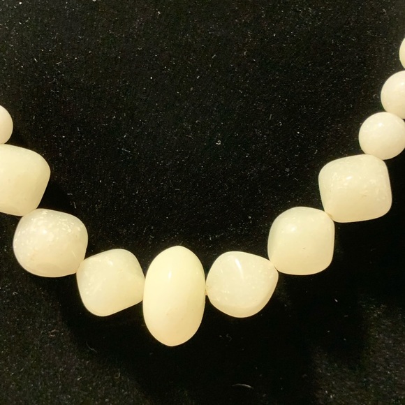 White Agate Stone Necklace - Picture 2 of 3